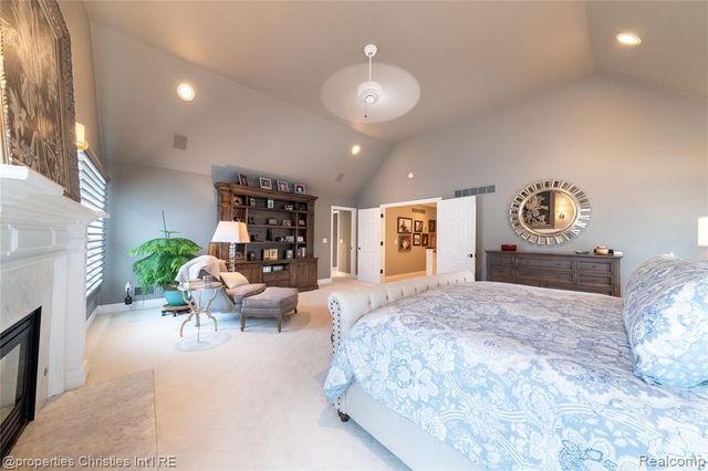 825 Hazelwood Street, Birmingham, MI 48009