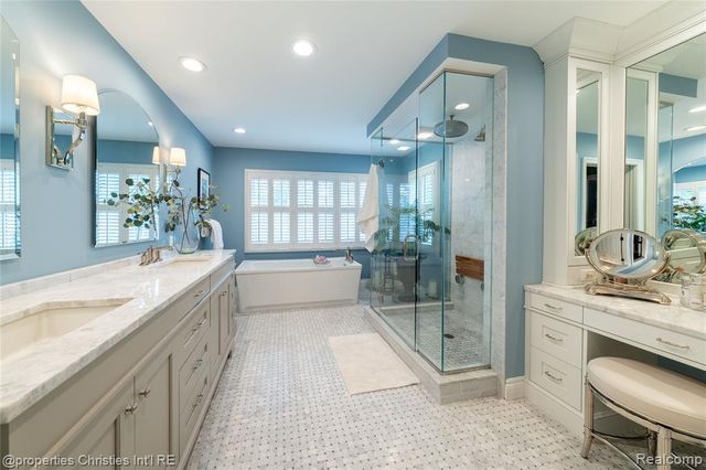 825 Hazelwood Street, Birmingham, MI 48009