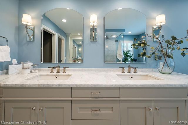 825 Hazelwood Street, Birmingham, MI 48009