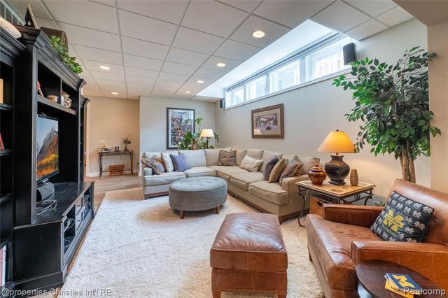 825 Hazelwood Street, Birmingham, MI 48009