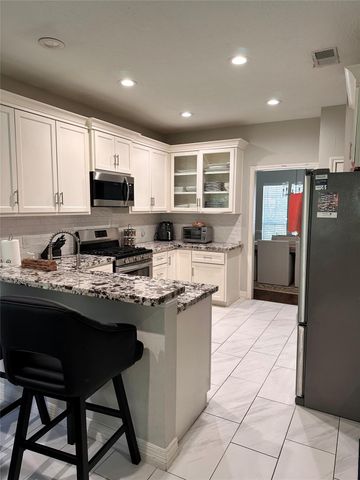 5317 Shady Maple Drive, Houston, TX 77339