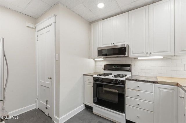 880 Mercer Street, Albany, NY 12208