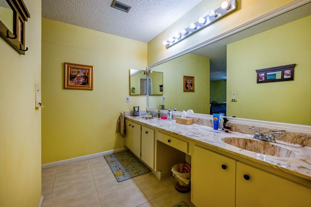 8129 PINE Circle 33, Tamarac, FL 33321