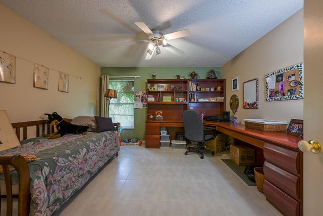 8129 PINE Circle 33, Tamarac, FL 33321