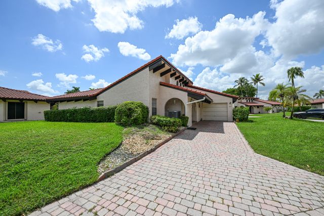 8129 PINE Circle 33, Tamarac, FL 33321