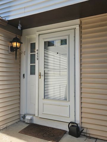 9459 Timber View Drive, Indianapolis, IN 46250