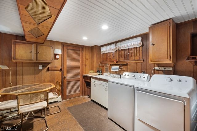 23 E 9Th St, Clifton City, NJ 07011