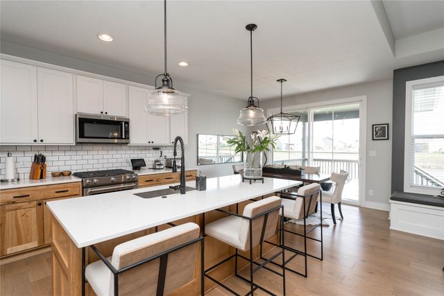 2205 NW Greenwood Street, Ankeny, IA 50023