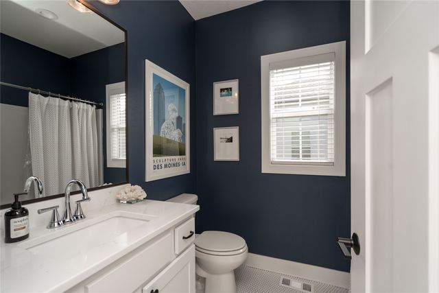 2205 NW Greenwood Street, Ankeny, IA 50023