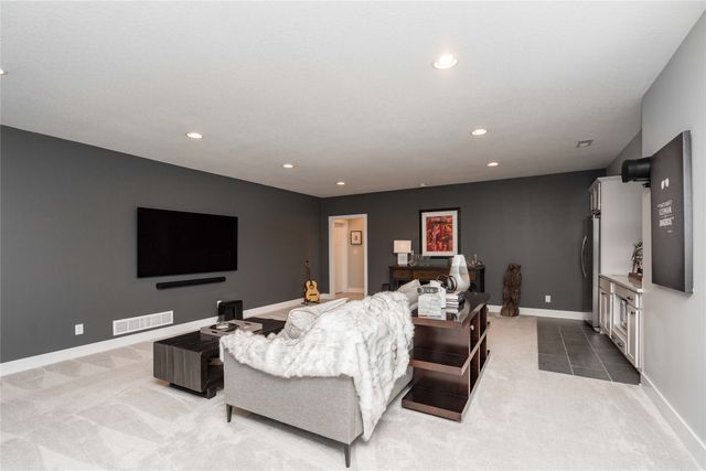 2205 NW Greenwood Street, Ankeny, IA 50023