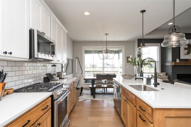 2205 NW Greenwood Street, Ankeny, IA 50023