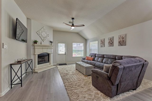3729 Breckenridge Drive, Montgomery, TX 77356