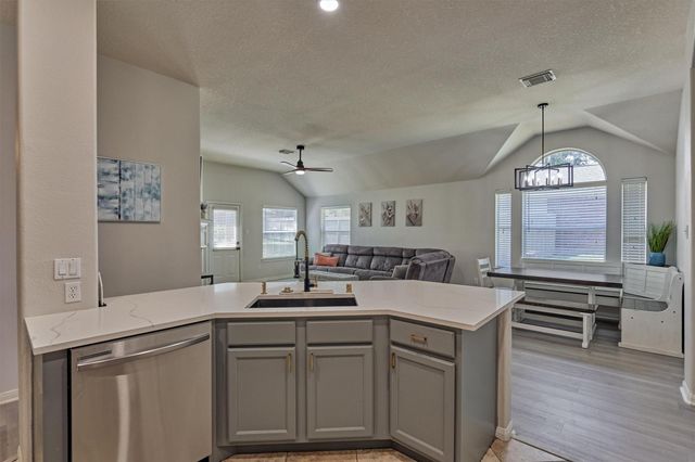 3729 Breckenridge Drive, Montgomery, TX 77356