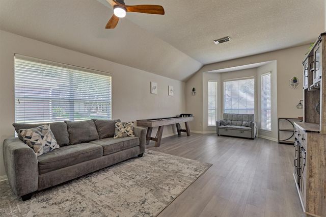 3729 Breckenridge Drive, Montgomery, TX 77356