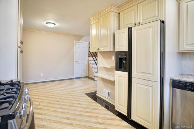 34 Oakley Drive, Huntington, NY 11746