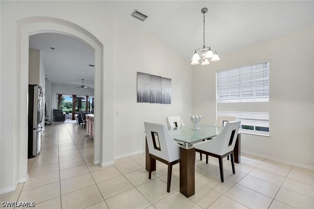 2010 Fairmont LN, Naples, FL 34120