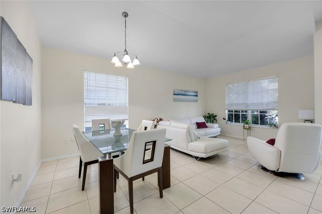 2010 Fairmont LN, Naples, FL 34120