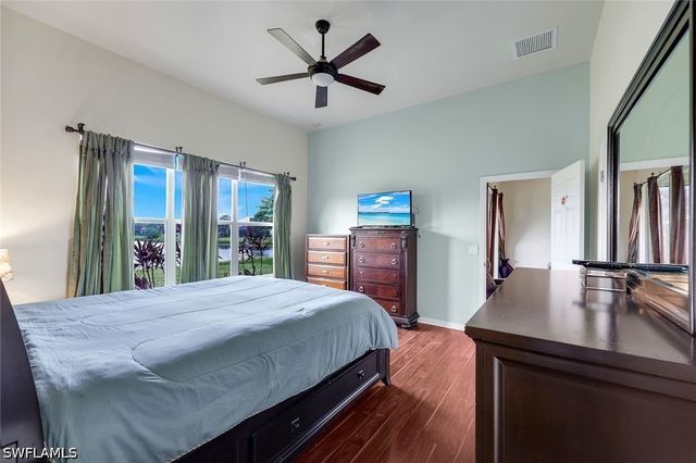 2010 Fairmont LN, Naples, FL 34120
