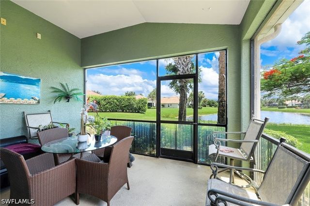 2010 Fairmont LN, Naples, FL 34120