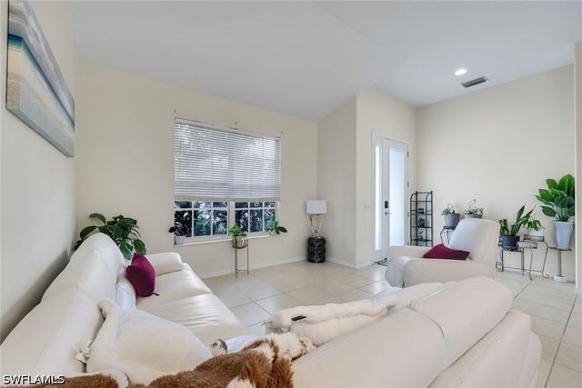 2010 Fairmont LN, Naples, FL 34120