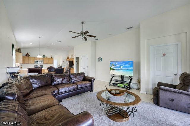 2010 Fairmont LN, Naples, FL 34120