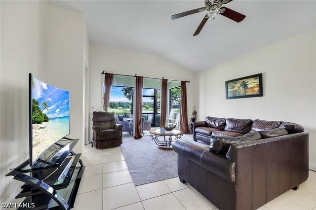 2010 Fairmont LN, Naples, FL 34120
