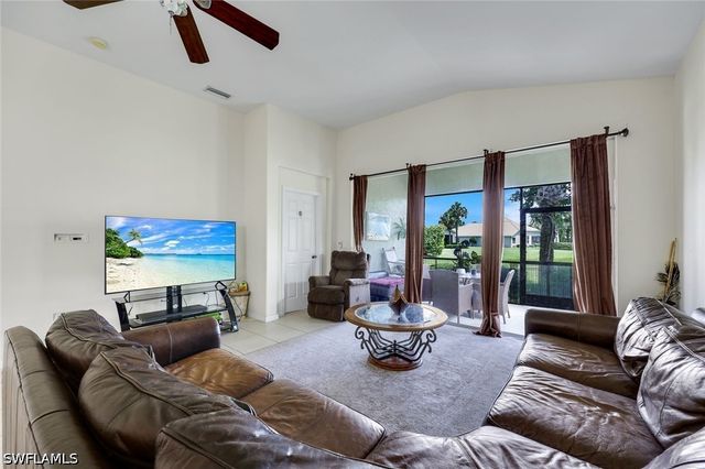 2010 Fairmont LN, Naples, FL 34120
