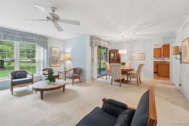 29823 Indian Trail 105, Farmington Hills, MI 48331