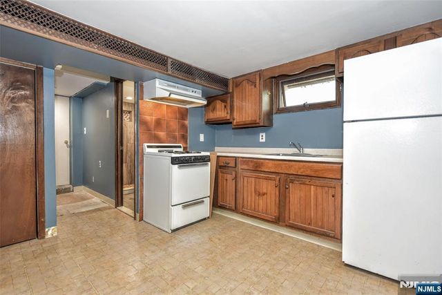 247 Grove Street, Lodi, NJ 07644