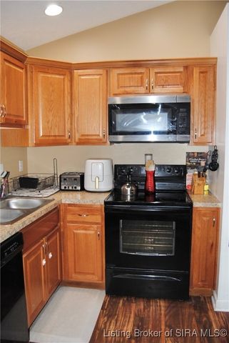 1063 Eclipse Street, Scottsburg, IN 47170