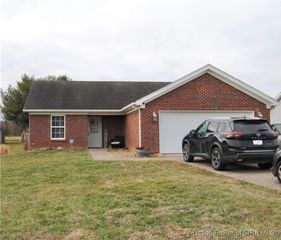 1063 Eclipse Street, Scottsburg, IN 47170