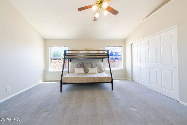 399 Montreal Circle, Socorro, TX 79927
