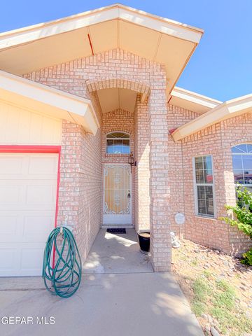 399 Montreal Circle, Socorro, TX 79927