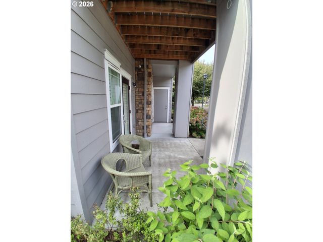 10829 Ne RED WING Way 102, Hillsboro, OR 97006