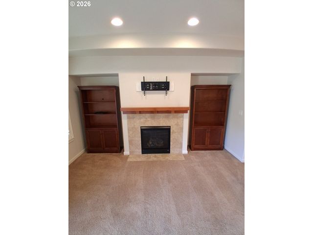 10829 Ne RED WING Way 102, Hillsboro, OR 97006