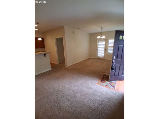 10829 Ne RED WING Way 102, Hillsboro, OR 97006