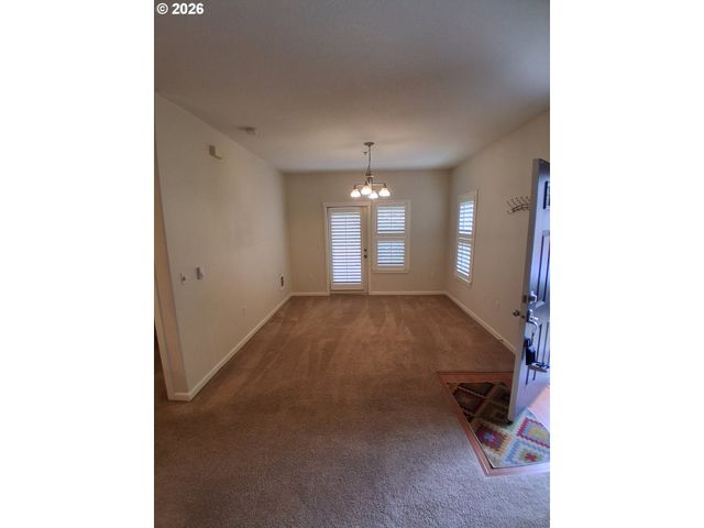10829 Ne RED WING Way 102, Hillsboro, OR 97006