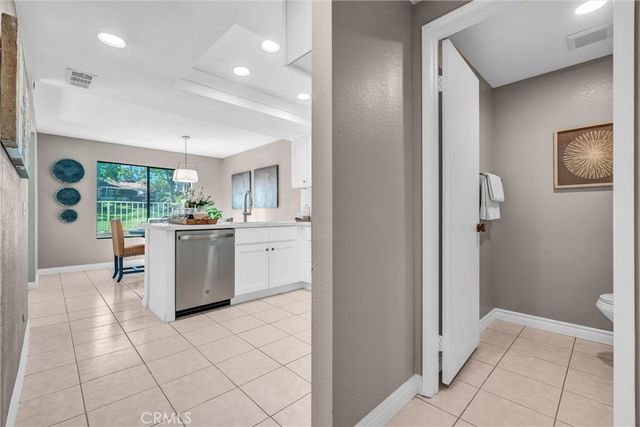 913 Whitewater, Fullerton, CA 92833