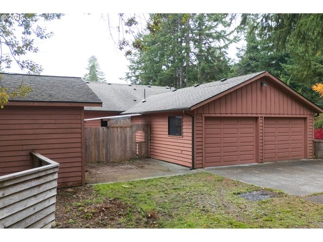 780 MICHIGAN Ave, Bandon, OR 97411