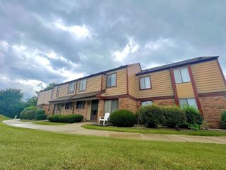 3929 W College AVENUE, Milwaukee, WI 53221