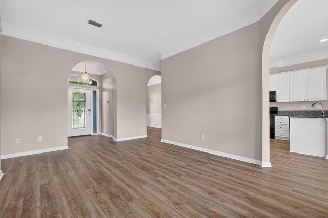 1104 Hideaway Dr, St Johns, FL 32259