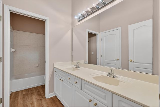 1104 Hideaway Dr, St Johns, FL 32259