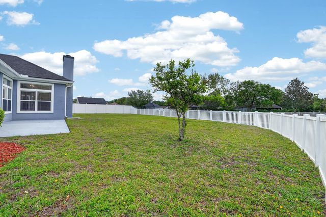 1104 Hideaway Dr, St Johns, FL 32259