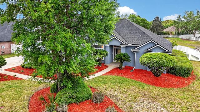 1104 Hideaway Dr, St Johns, FL 32259