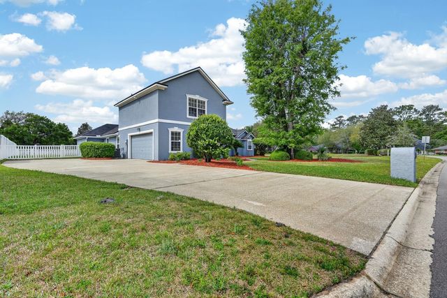 1104 Hideaway Dr, St Johns, FL 32259