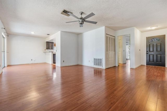 8508 MISTY RIVER COURT, Tampa, FL 33637