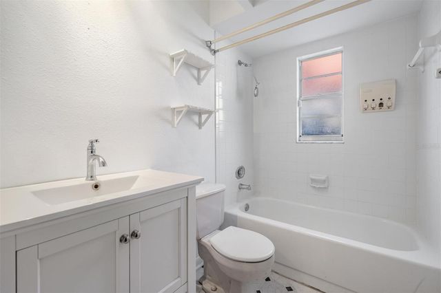 8508 MISTY RIVER COURT, Tampa, FL 33637