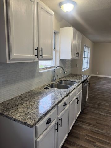 420 Glenwood Terrace, Hurst, TX 76053