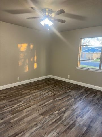 420 Glenwood Terrace, Hurst, TX 76053