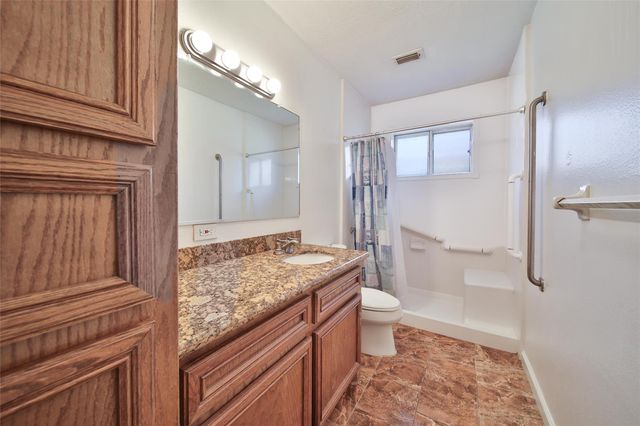 990 Redway Lane, Houston, TX 77062